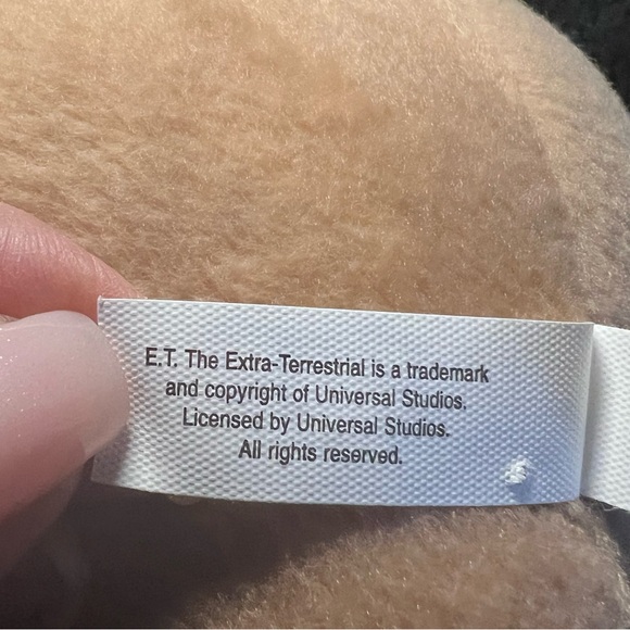 E.T. Extra Terrestrial ET 12” Plush, Toy Factory Licensed by Universal Studios ￼ - Picture 11 of 15